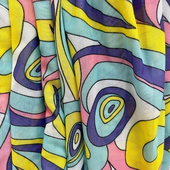 Beautiful! 3 Piece Abstract Swimwear - Picture 5 of 5